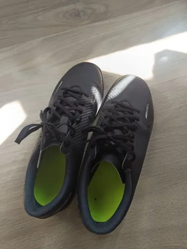 Chuteira Nike preta