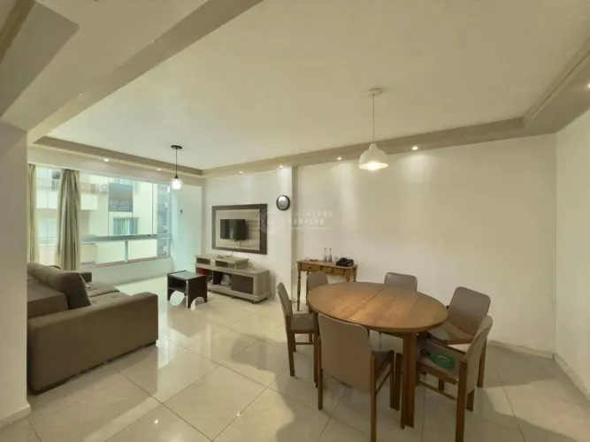 Apartamento a Venda - Balneário Camboriú - Centro - 1 Dortmitório - Sacada - Quadra do Mar
