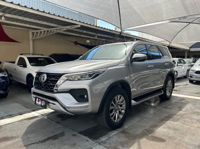 Toyota Hilux SW4 SRX 4X4 2.8 TDI 16V Dies. Aut. 2021