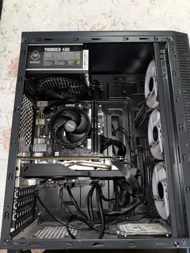 PC Gamer Ryzen 5 4600G + RX 580 16GB + SSD + Monitor Full HD