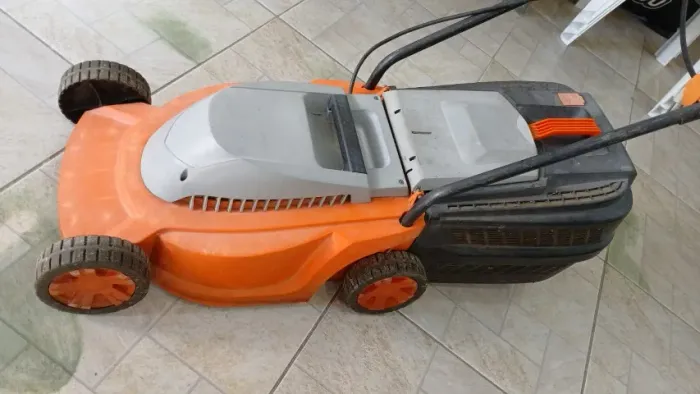 Cortador de grama com recolhedor - 220v