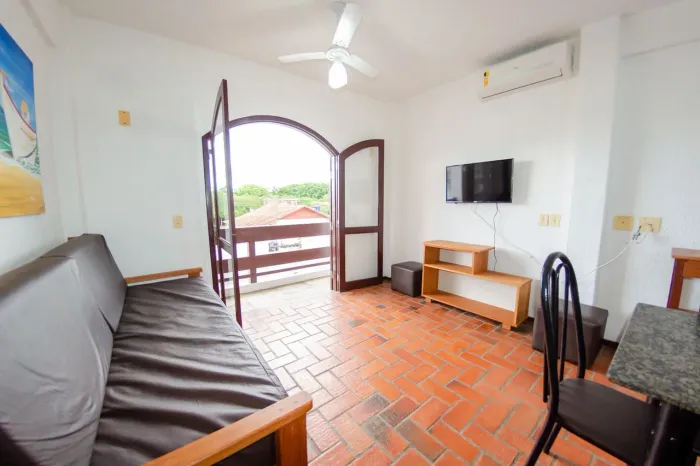 Apto. 5 Dorms. Mobiliado a 100 m da praia