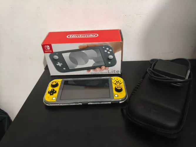 NINTENDO SWITCH LITE DESBLOQUEADO PRA VENDER RÁPIDO!!!