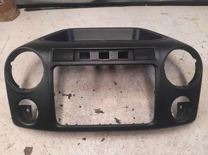 Moldura Central Amarok 2016