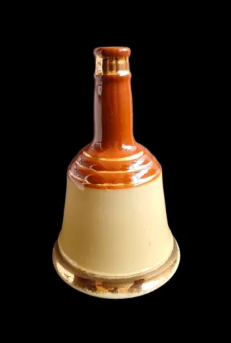 Antigo decanter vintage em cerâmica formato de sino Bell's Scotch, Anos 80
