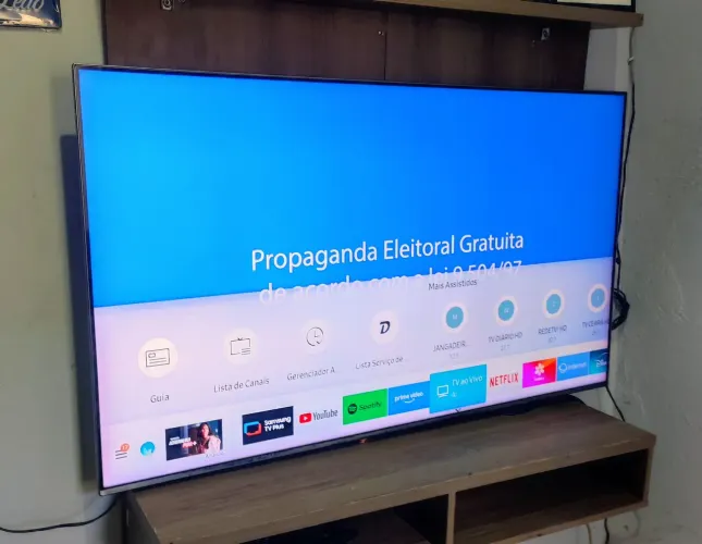 Tv 55 qLED smart 4k Samsung perfeita