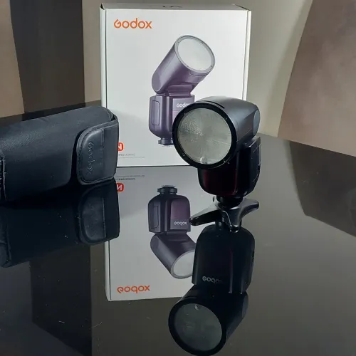 Flash GODOX V1