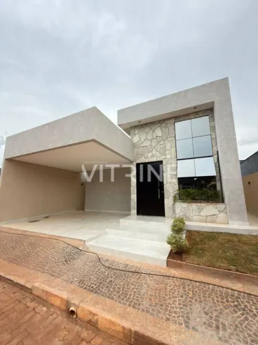 ?Linda Casa em condomínio fechado na Ponte Alta.
