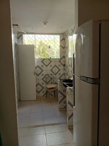 Alugo excelente kitnet na Coroa do Meio