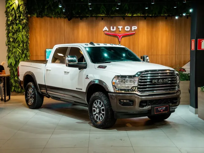 Ram 3500 Limited Longhorn 6.7 TB CD Diesel 2024