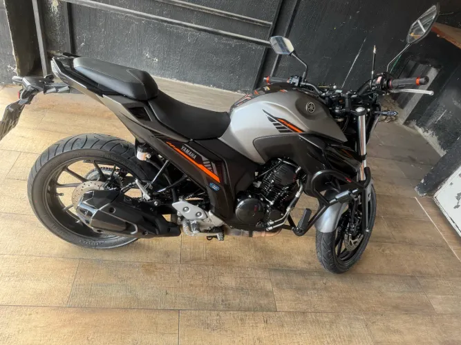 Yamaha Fazer FZ25 250cc - Econômica, Forte e Estilosa