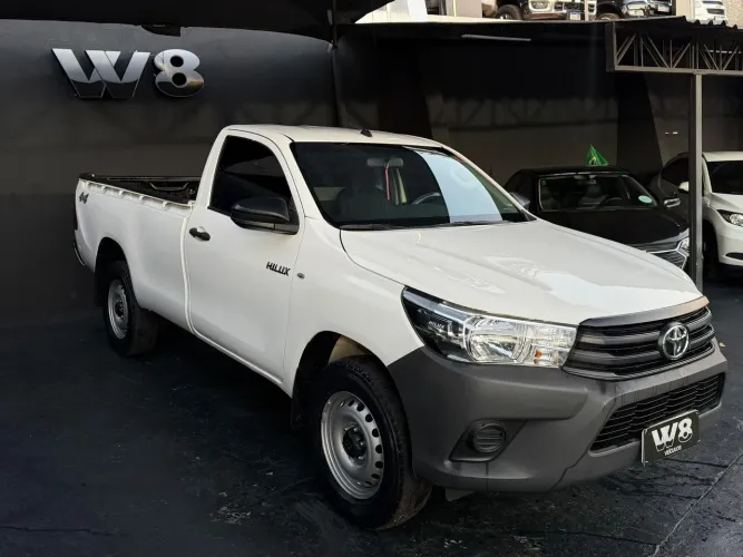 Toyota Hilux CS 4X4 2.8 TDI Diesel Mec. 2021