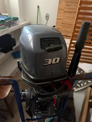 Motor de popa 30HP Yamaha