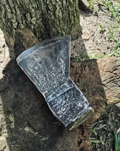 Cabeça de Machado Restaurado Relíquia em Aço Sem o Cabo