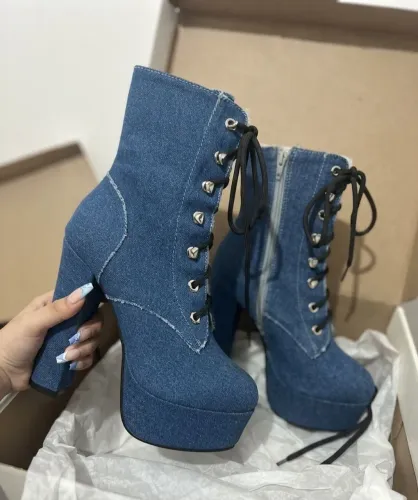 Bota Coturno Jeans Plataforma - Aceito Oferta! (Acompanha Cadarço Extra)<br>
