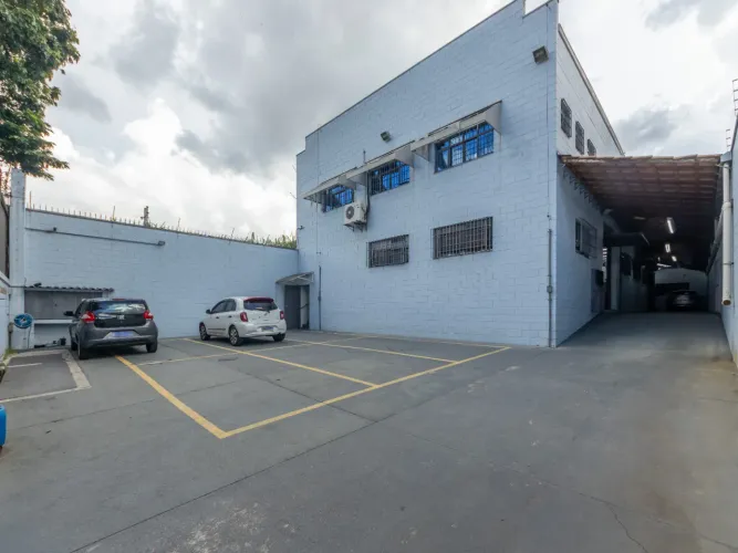 Galpão industrial para venda em Jaraguá, 434m²