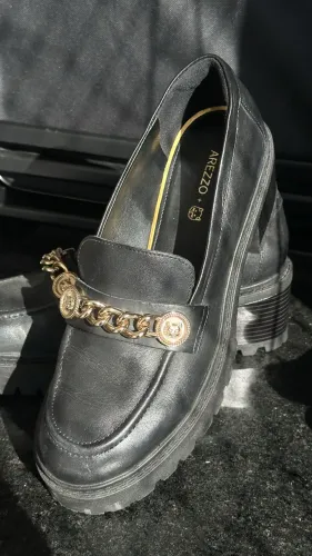 Mocassim Preto Couro Arezzo | TAM 38 (usado 2 vezes)
