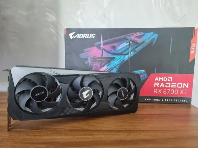 RX 6700 XT 12gb Aorus Elite