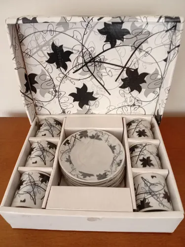 Jogo de Porcelana para Café 