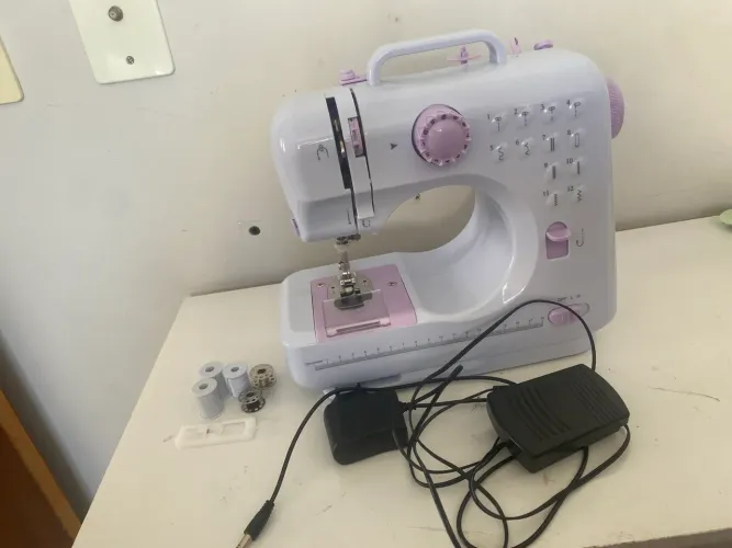 Mini máquina de 12 pontos em ótimo estado