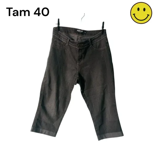 Calça jeans pantacourt feminina estilo