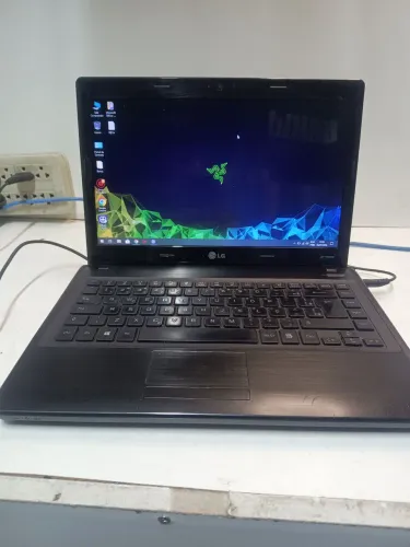 Notebook LG i3