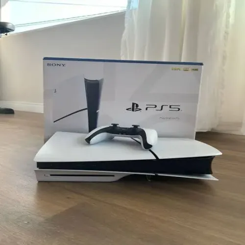 ps5 novo com LEITOR DE DISCO, 1 controle caixa e todos os cabos.