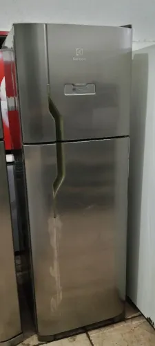 Vendo Geladeira marca Electrolux Frost Free 371 Litros Inox 