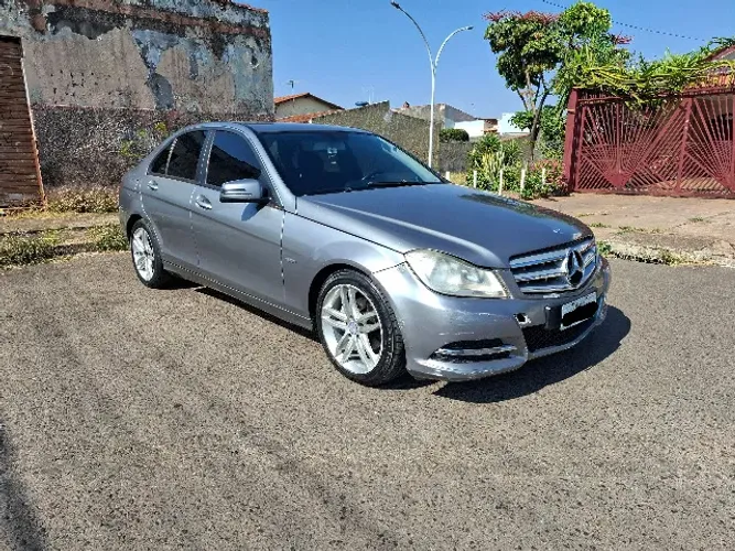 Mercedes-Benz C-180 CGI Classic 1.8 16V 156cv Aut. 2012