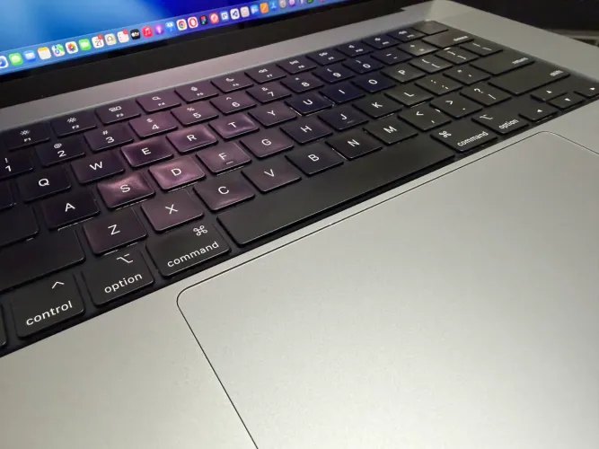 MacBook Pro 16,2 M2 Max 32GB (2023) - Excelente estado, com caixa