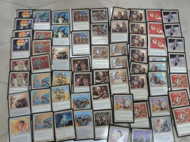 Vendo lote de cartas antigas Magic gathering 