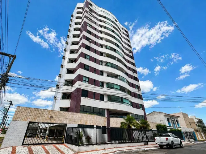 Aptº de fino acabamento, totalmente reformado e decorado no Salgado Filho porteira fechad