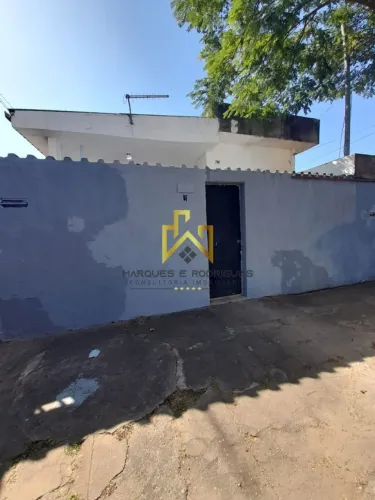 Excelente oportunidade no Bairro Santa Mônica, Casa com uma localização privilegiada!!!