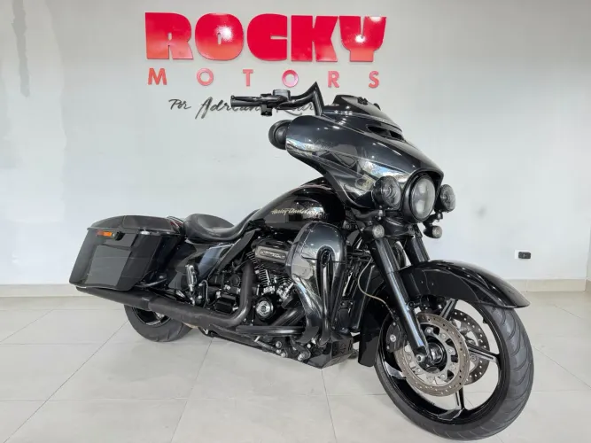 Harley-Davidson CVO STREET GLIDE FLHXSE