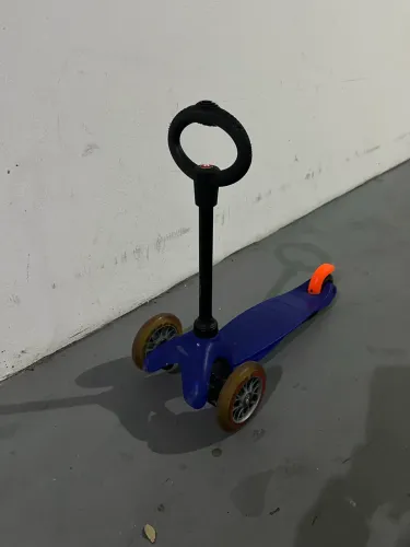 Patinete infantil 3 rodas - importado - de 01 a 05 anos máximo 20kg
