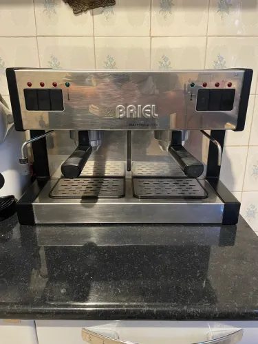 Cafeteira Profissional Briel 2 Grupos 220V - R$ 1.700