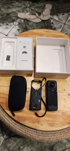 Câmera insta 360 4x