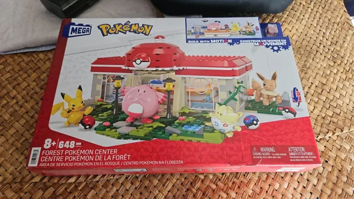 Brinquedo de Construção Lego Mega Pokémon <br>Pokémon Center Forest NLúmero de peçqas 648