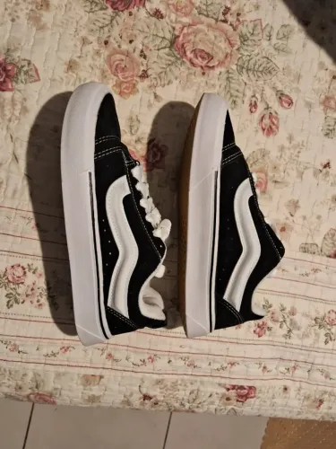 Tenis Vans preto e branco feminino nº 36