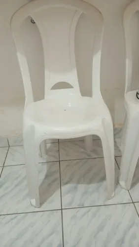 8 Cadeiras Tramontina pouco usada, sem danos, cara de Nova. Cor Branco 