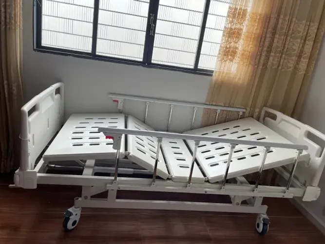 Cama Hospitalar HEALT CLEAN Novíssima com Colchão Impermeável