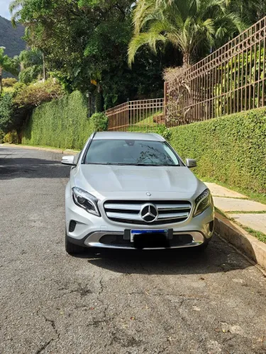 Mercedes-Benz GLA 200 Adv. 1.6/1.6 TB 16V Flex Aut. 2017