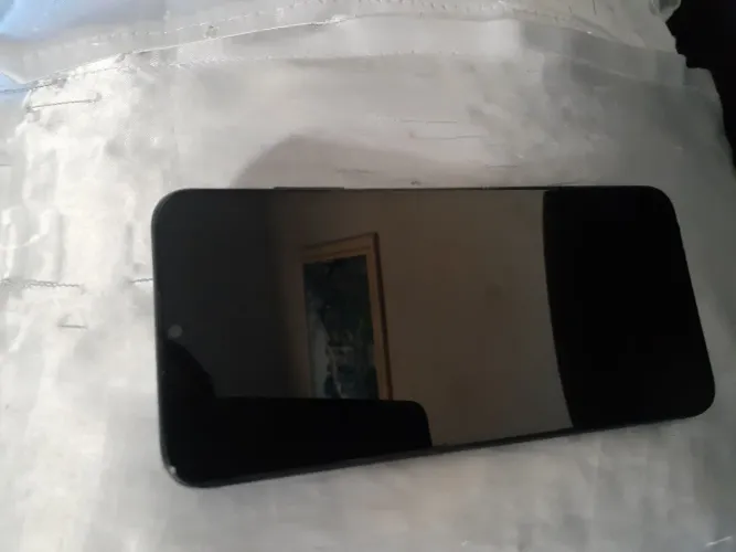 Galaxy A03s 64GB interna e 4GB ram sem trico na tela