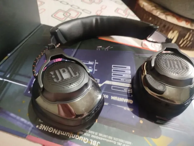 Jbl quantum 800
