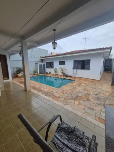 Casa para venda com 45 m² e 5 quartos em Jardim América, Bauru - SP