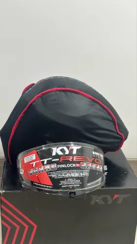 Capacete KYT TT-Revo Alex Lowes 2024