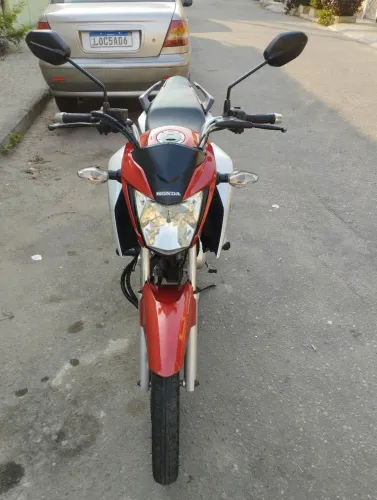 Titan 150