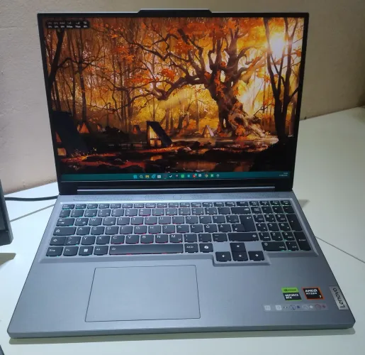 Notebook Legion Slim 5 Ryzen 8845 HS RTX 4070 32GB Ram SSD 1TB