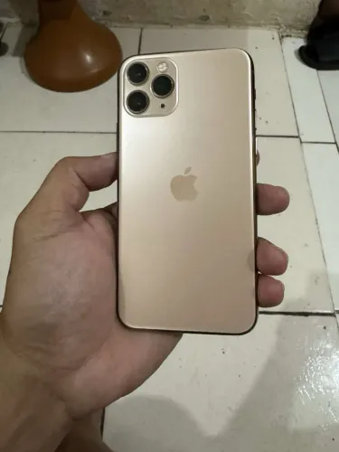Vendo ou troco iPhone 11 Pro novo