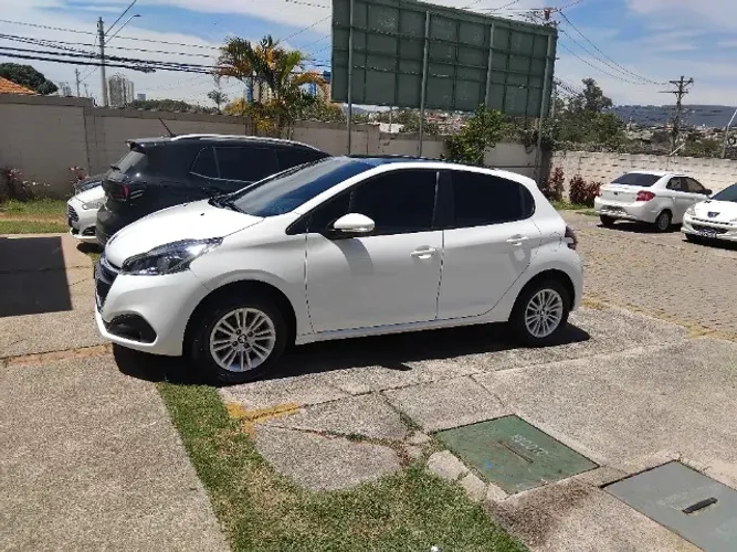 Peugeot 208 Allure 1.2 Flex 12V 5P Mec. 2018